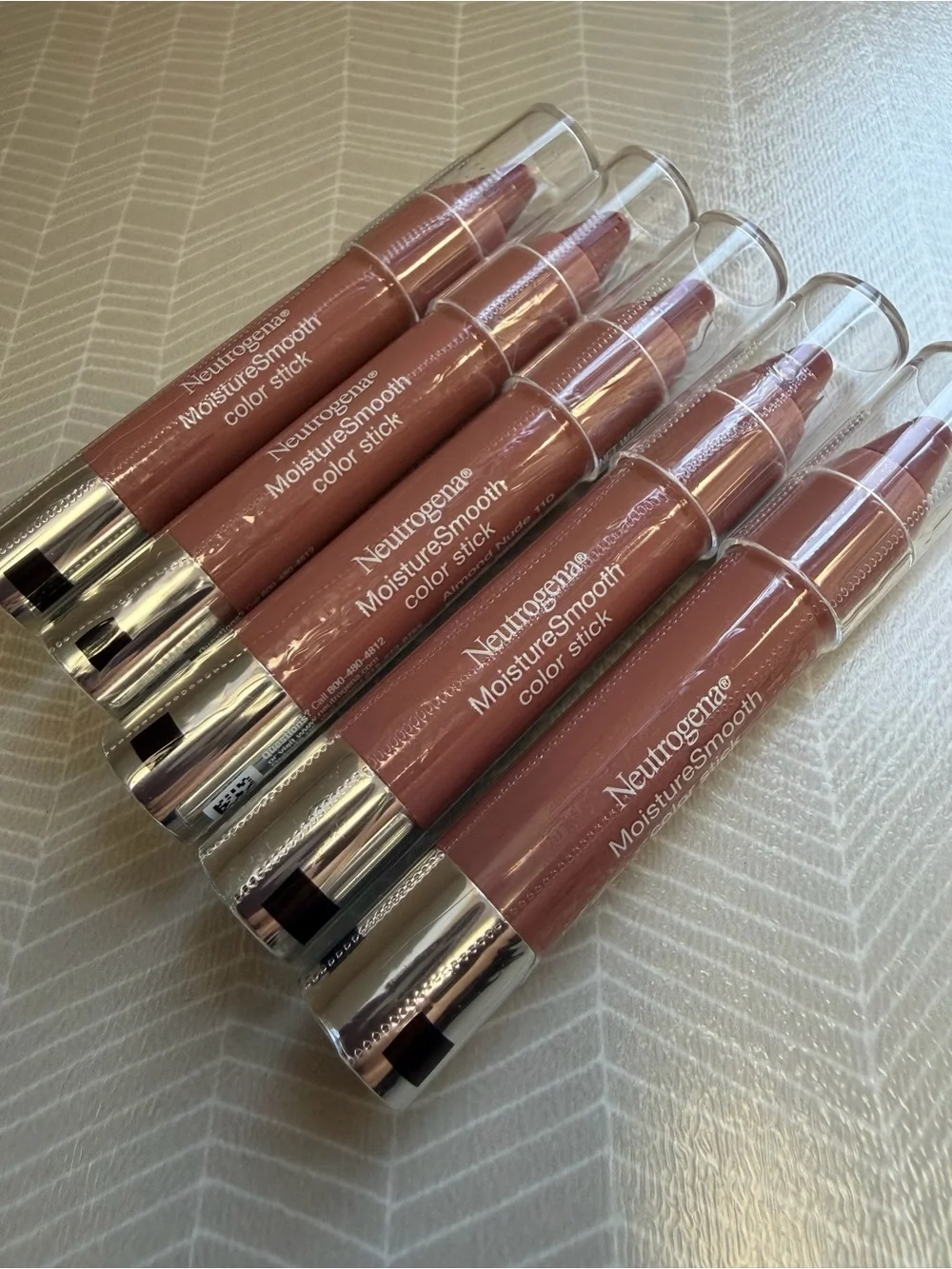 (5) Neutrogena MoistureSmooth Lip Balm Color Sticks- #110 ALMOND NUDE